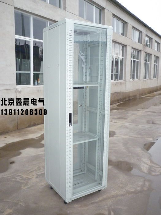 XC-1網(wǎng)絡(luò)服務(wù)器機柜  。4.jpg